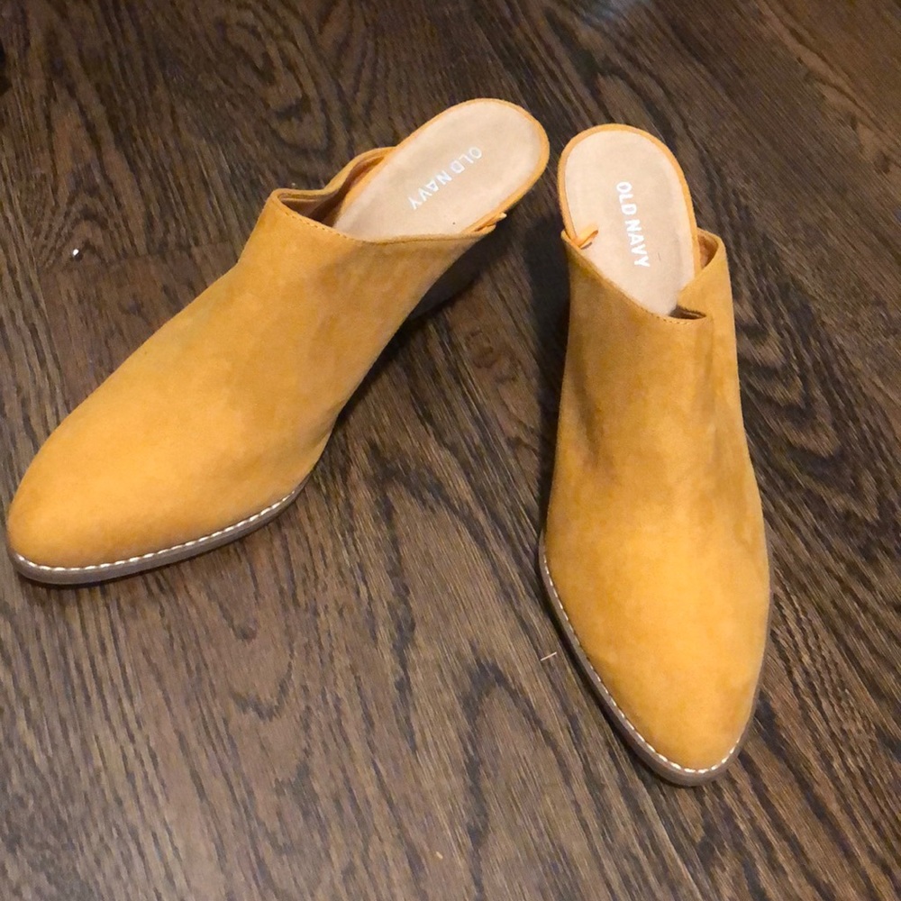 Old navy mules